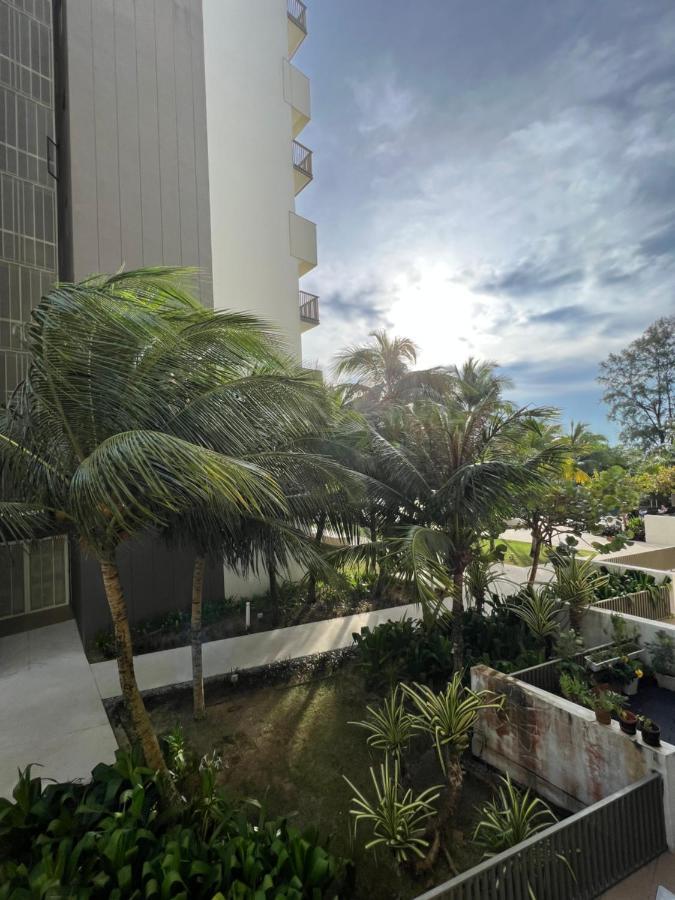 By The Sea Beachfront Designer Suites Penang - Managed By Art Of Tree Batu Ferringhi Kültér fotó