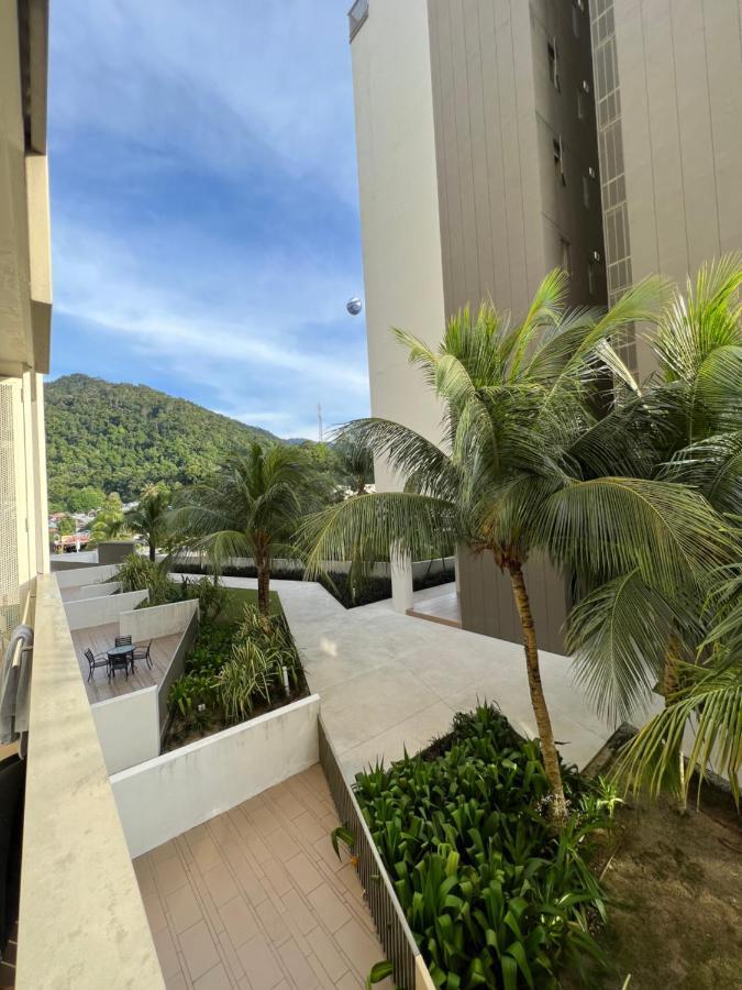 By The Sea Beachfront Designer Suites Penang - Managed By Art Of Tree Batu Ferringhi Kültér fotó